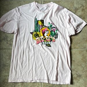 Buc-ee's Light Pink Women's Short Sleeve Tee